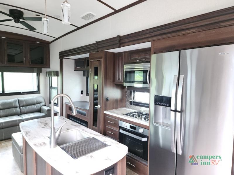 RV listing image