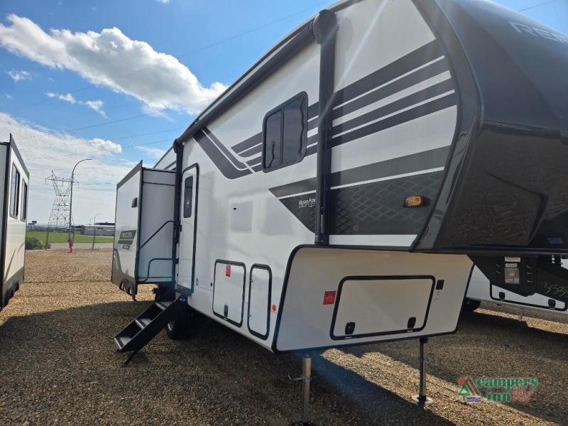 RV listing image