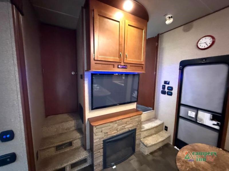 RV listing image