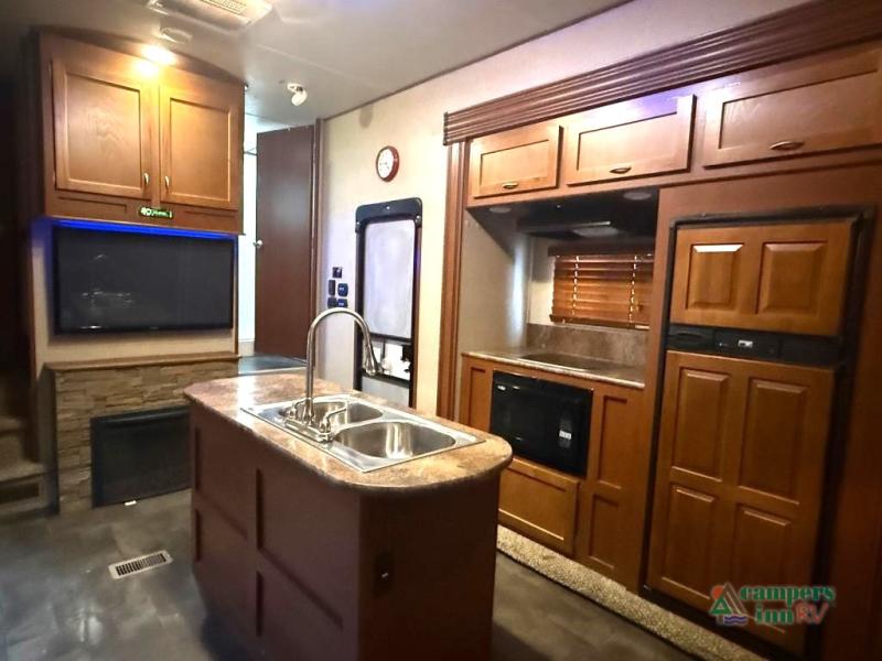 RV listing image