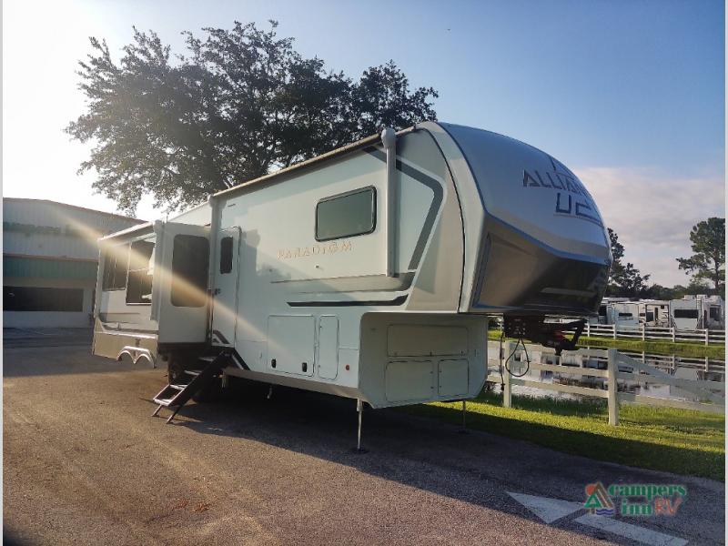 RV listing image