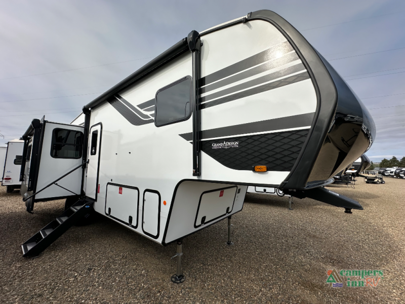 RV listing image