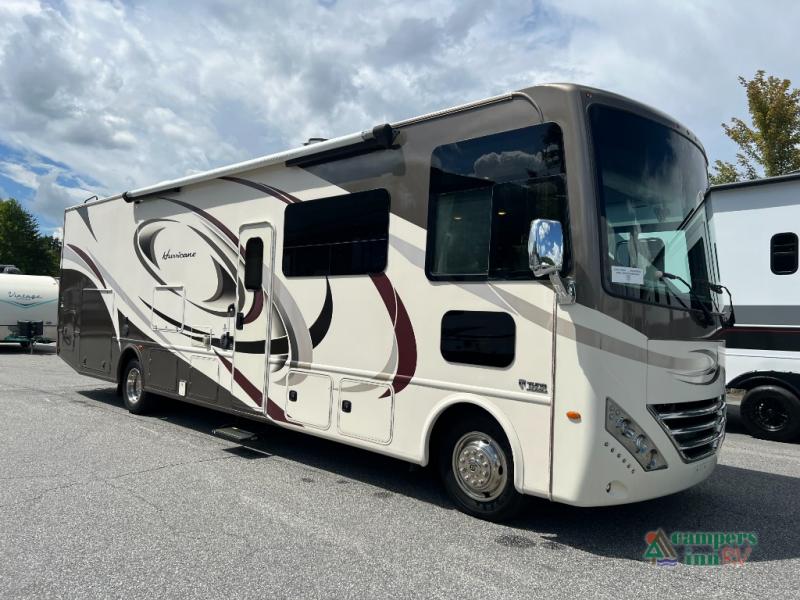 2018 Thor Motor Coach hurricane 34j