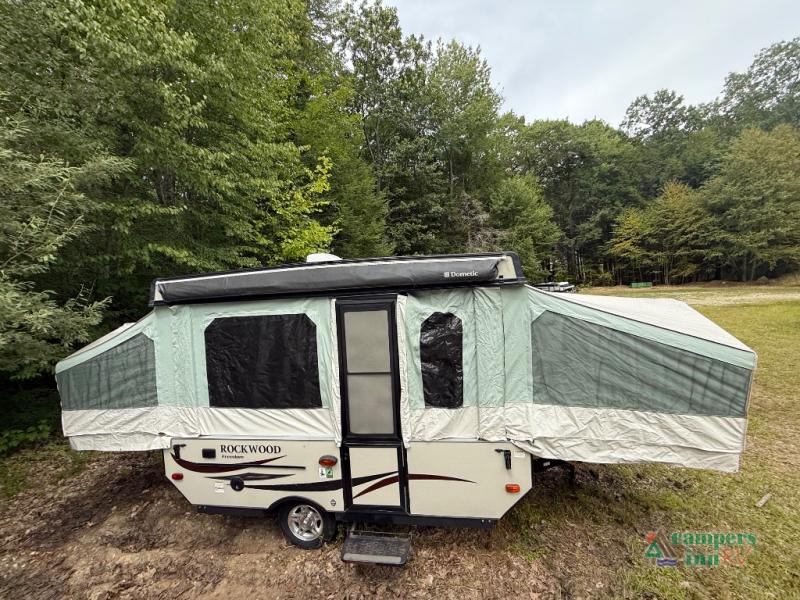 RV listing image