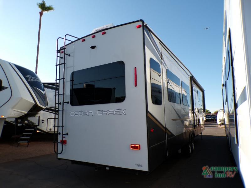 RV listing image