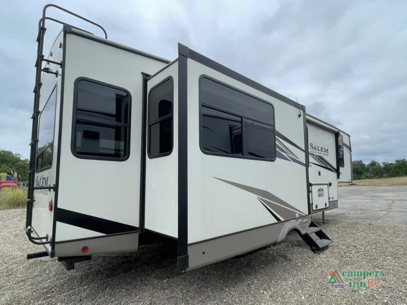 RV listing image