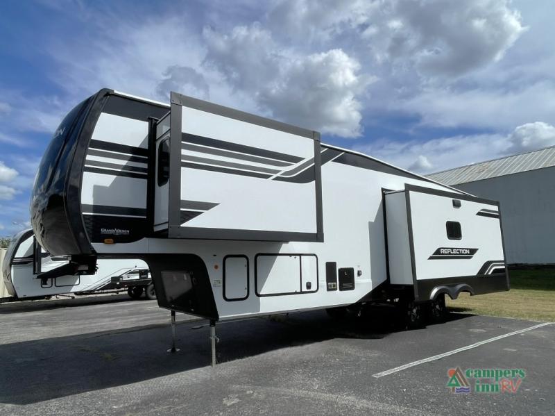 RV listing image