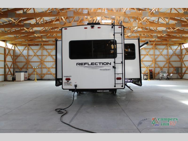 RV listing image