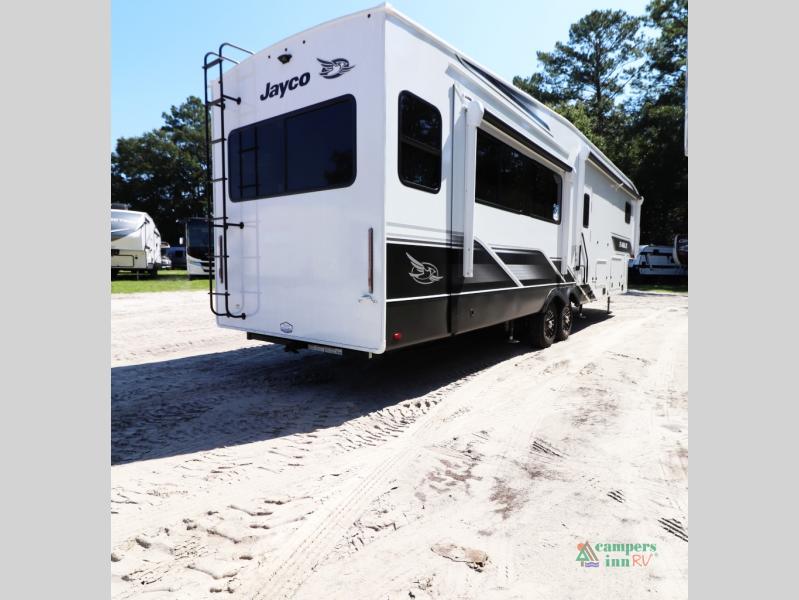 RV listing image