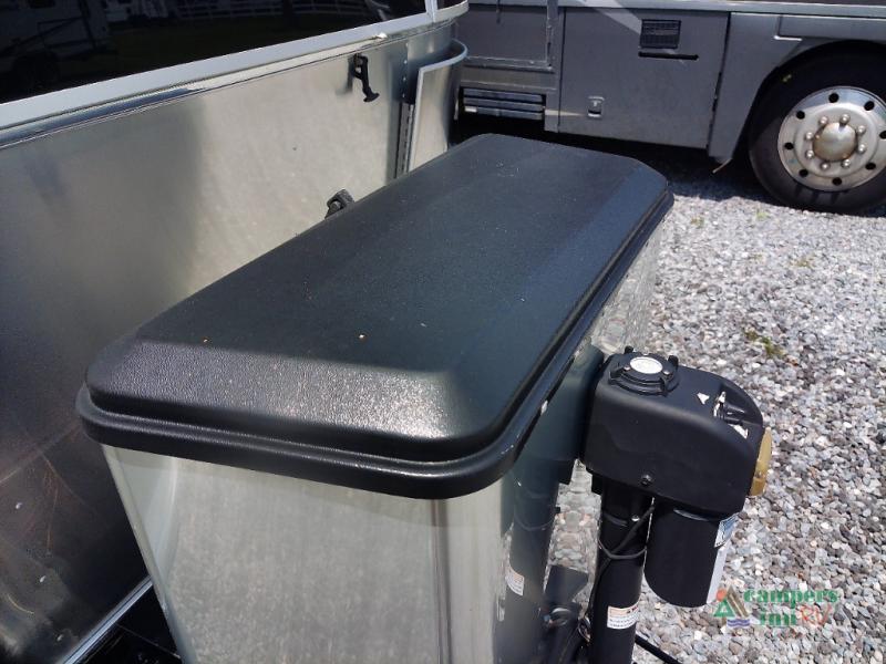 Airstream Flying Cloud Image