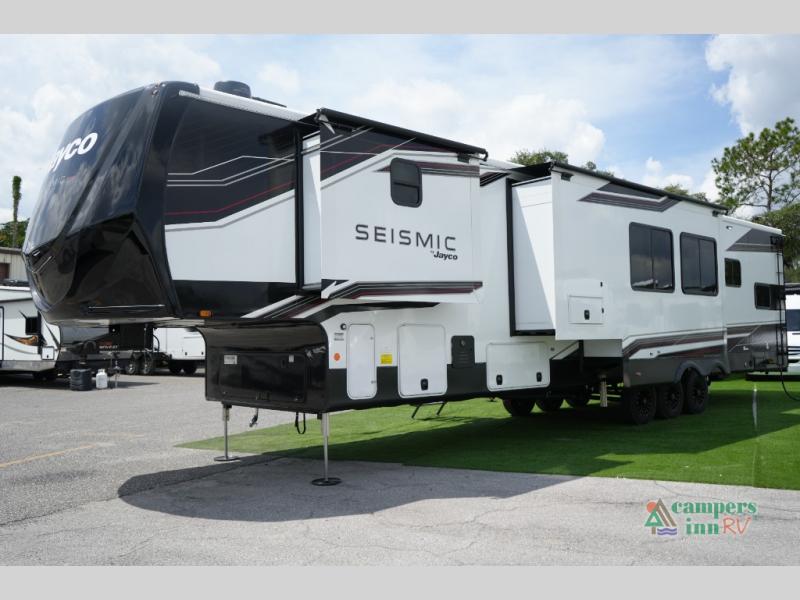 RV listing image