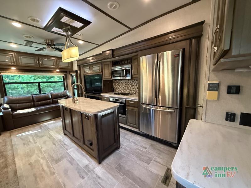 RV listing image