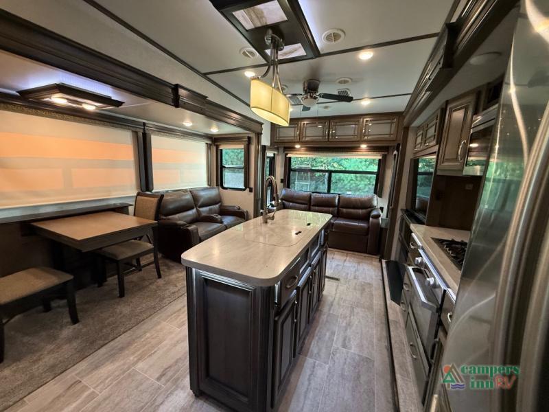 RV listing image
