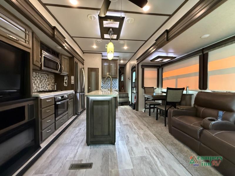 RV listing image