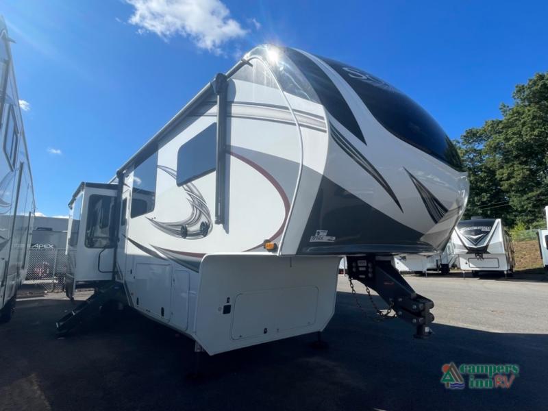 2022 Grand Design RV solitude 390rk