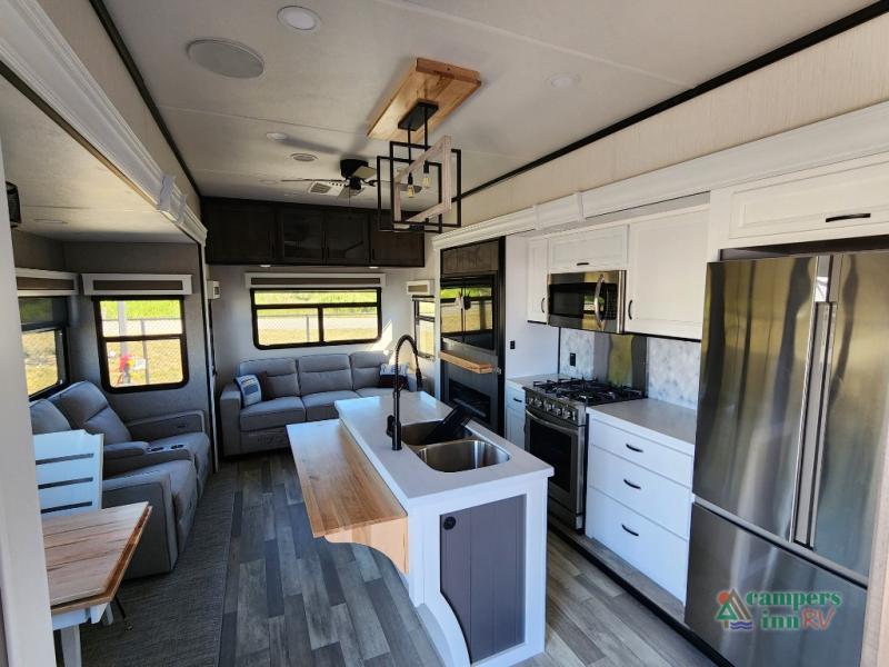 RV listing image