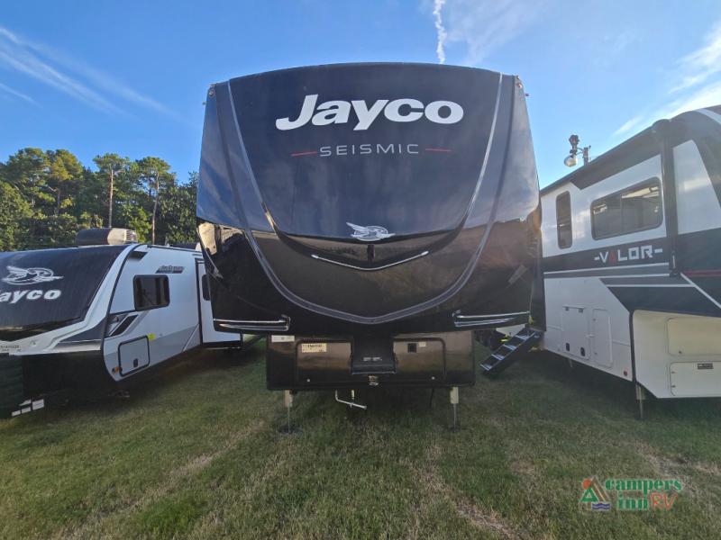 RV listing image