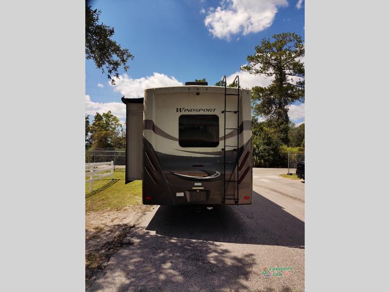 RV listing image