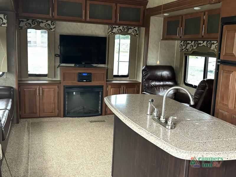 RV listing image