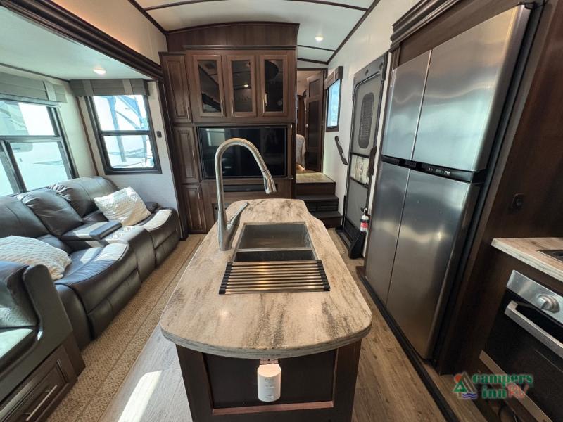 RV listing image