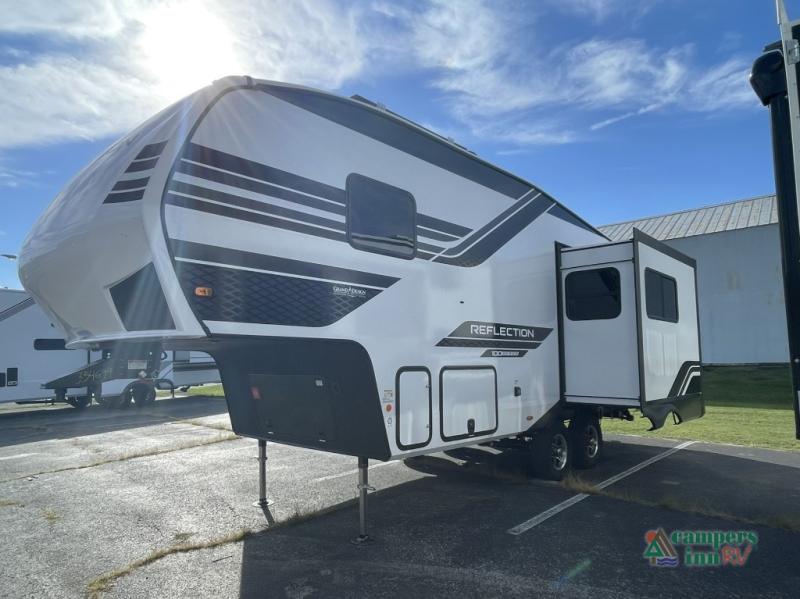 RV listing image