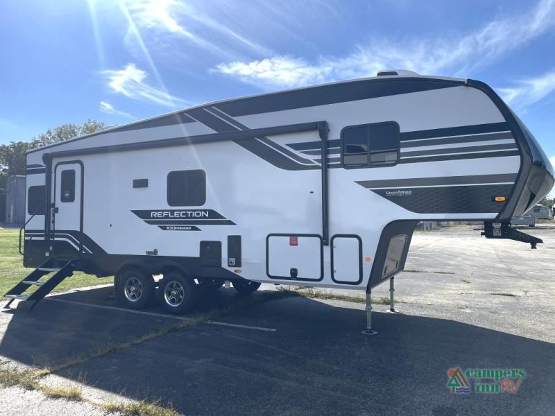 RV listing image