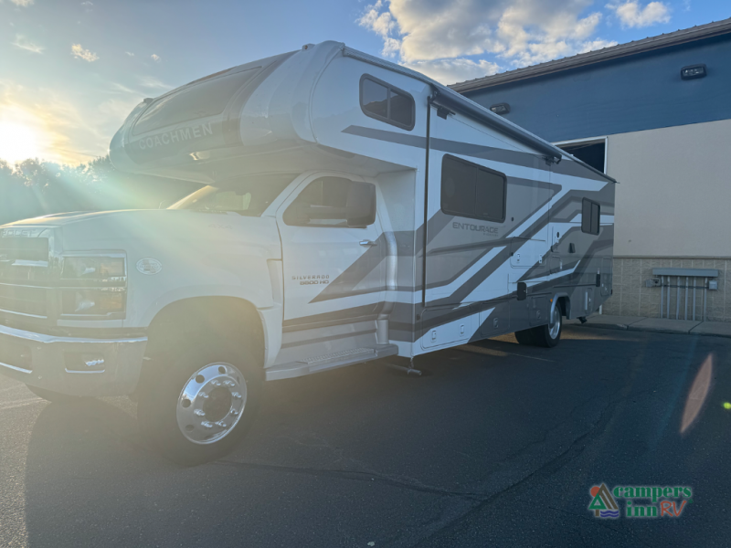 RV listing image