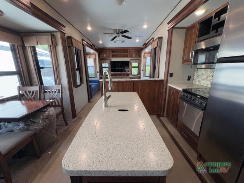 RV listing image