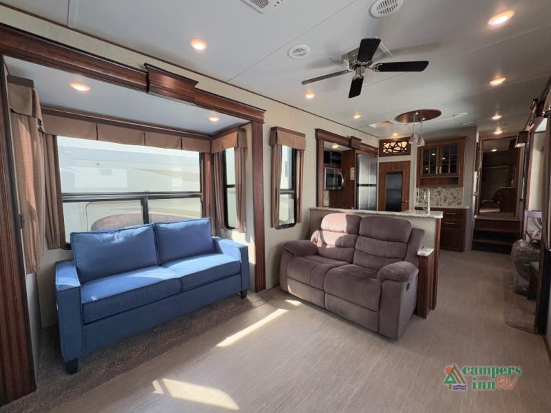 RV listing image