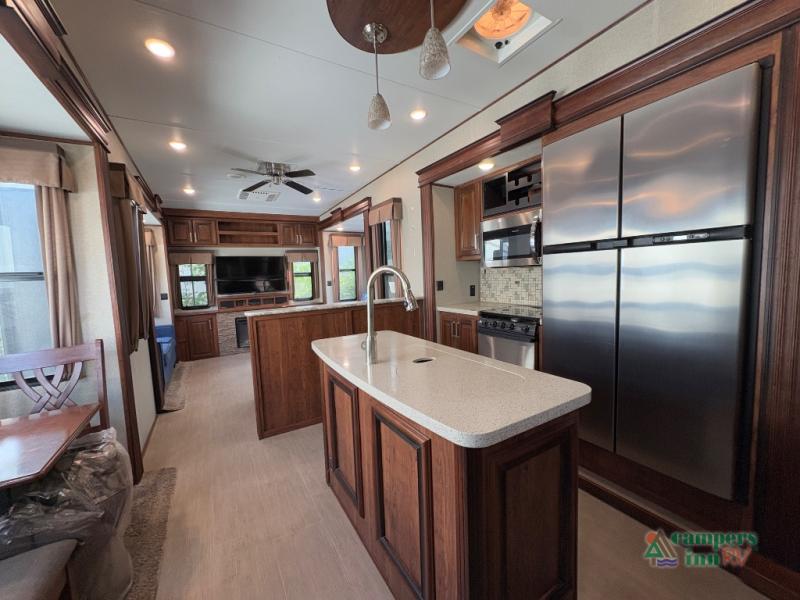 RV listing image