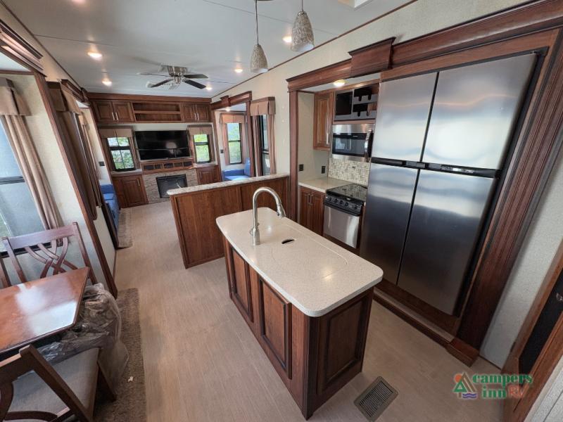 RV listing image