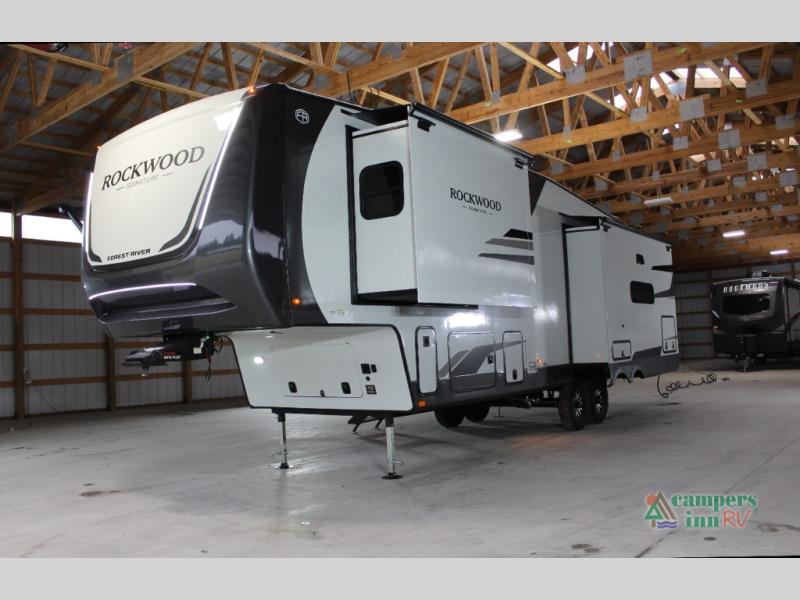 RV listing image