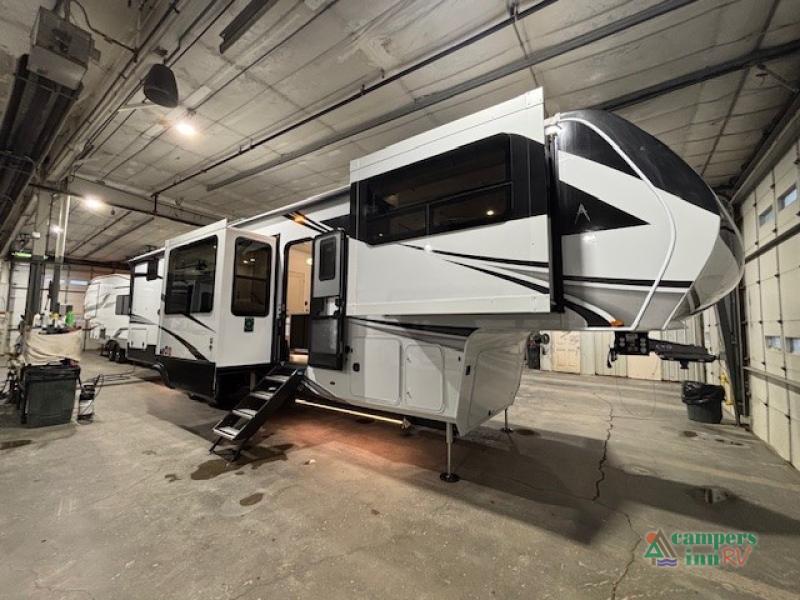 RV listing image