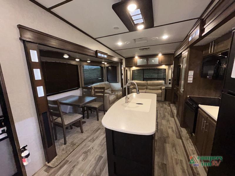 RV listing image