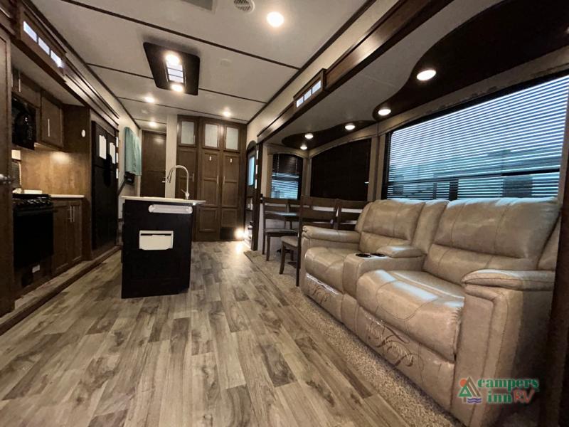 RV listing image