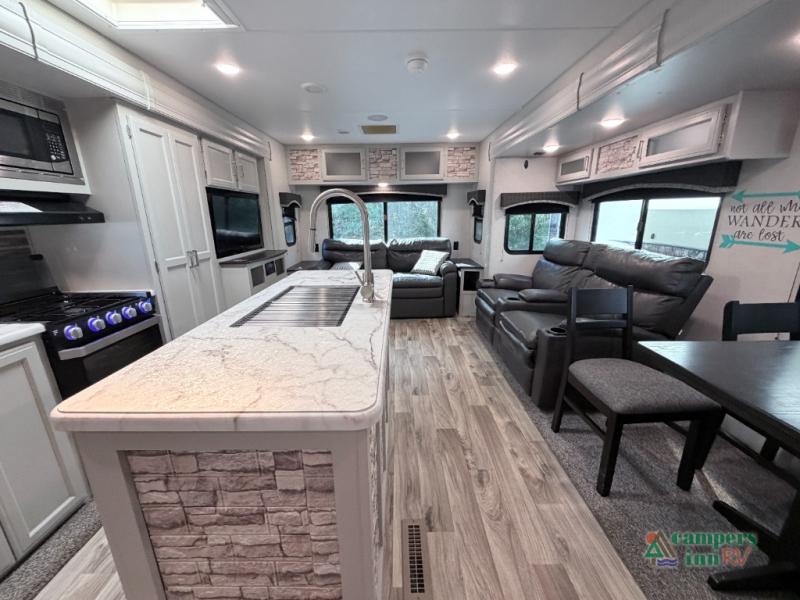 RV listing image