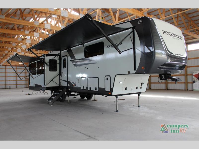 RV listing image