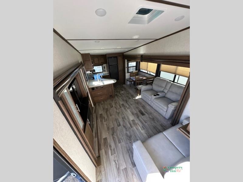 RV listing image