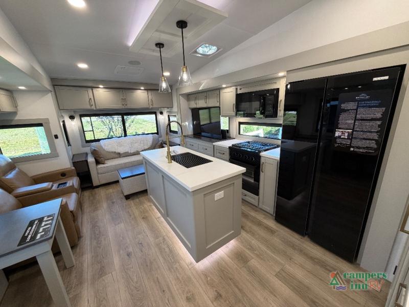 RV listing image