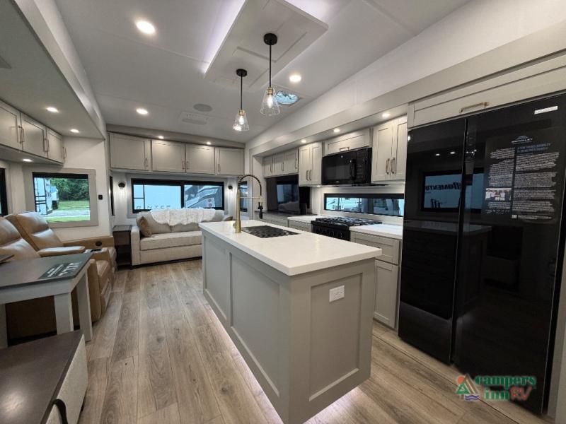 RV listing image