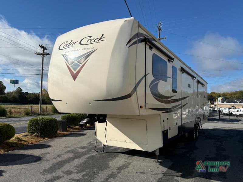 RV listing image