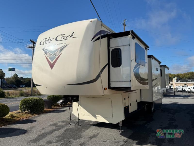 RV listing image