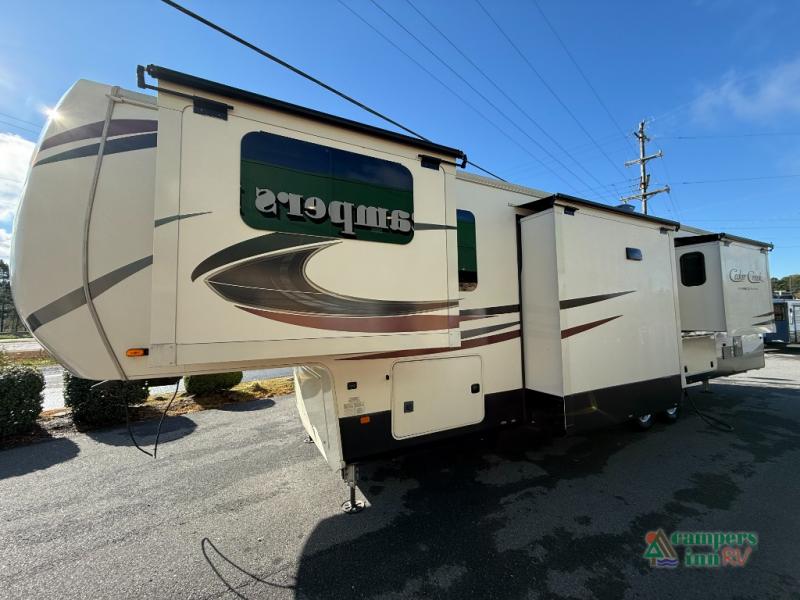 RV listing image