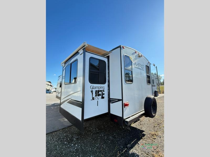 RV listing image