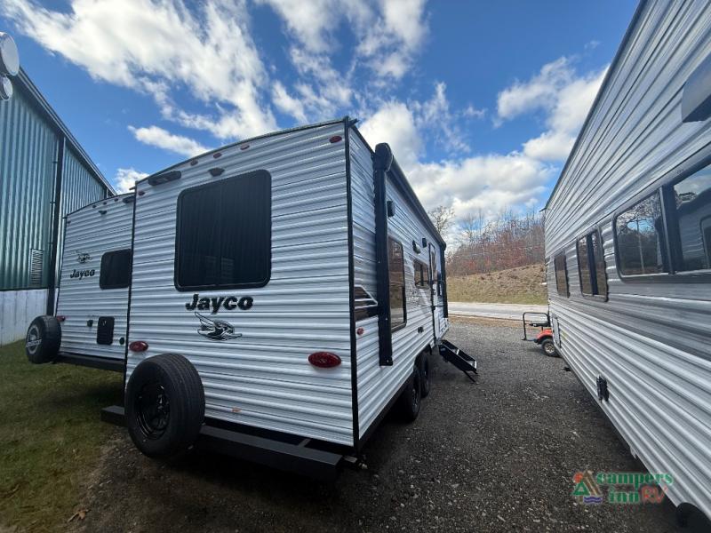 RV listing image
