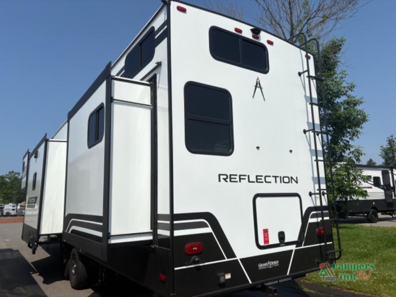 RV listing image