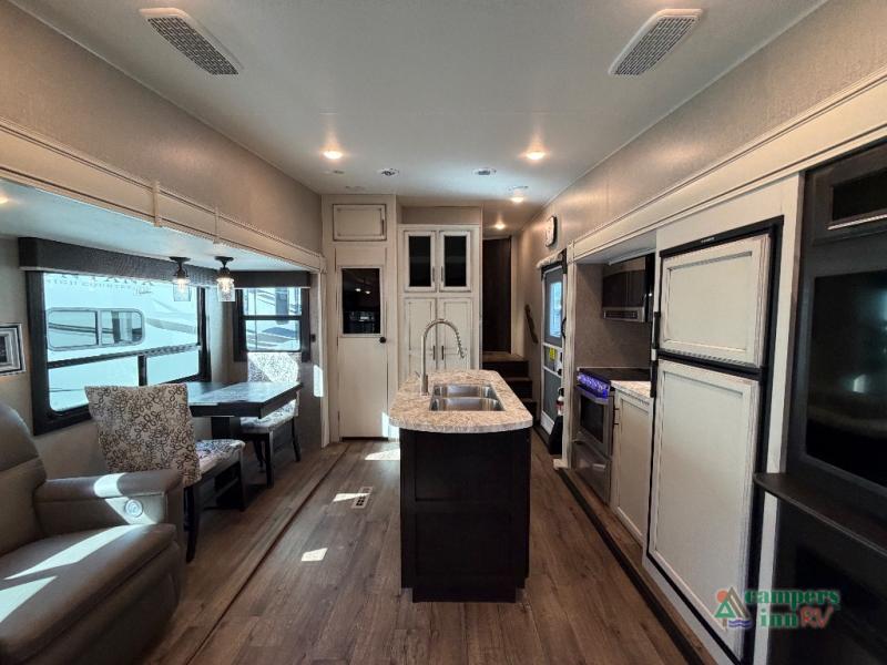 RV listing image