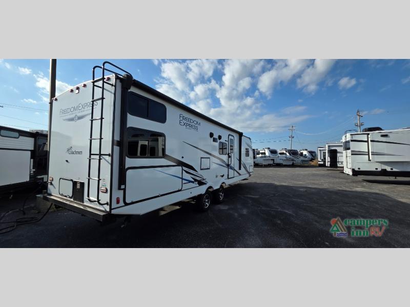 RV listing image