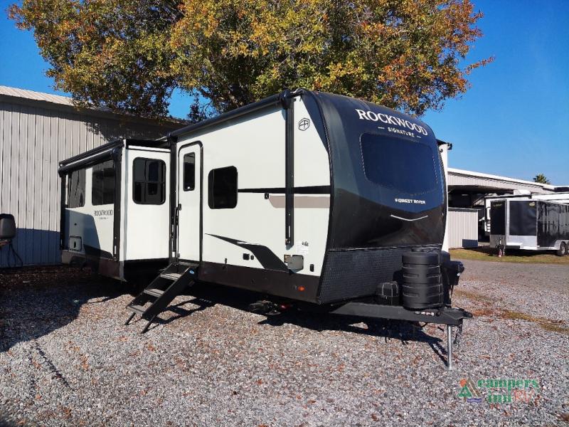 RV listing image