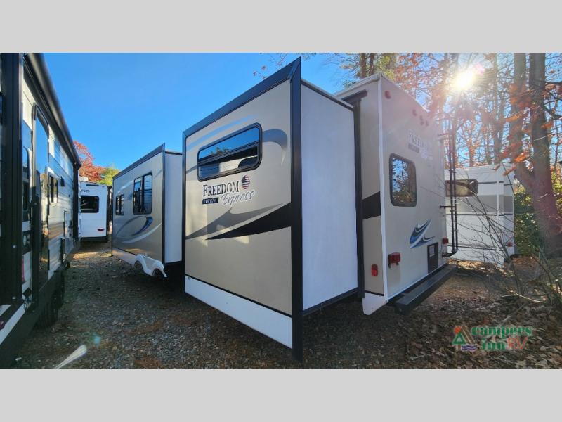 RV listing image